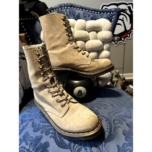 Dr Martens Casey Light Grey Suede size 7/EU 38